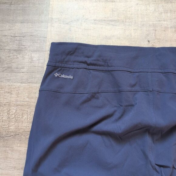 Columbia Shorts Women 8 Purple Omni Shield Bermuda Shorts Stretch - Picture 5 of 6